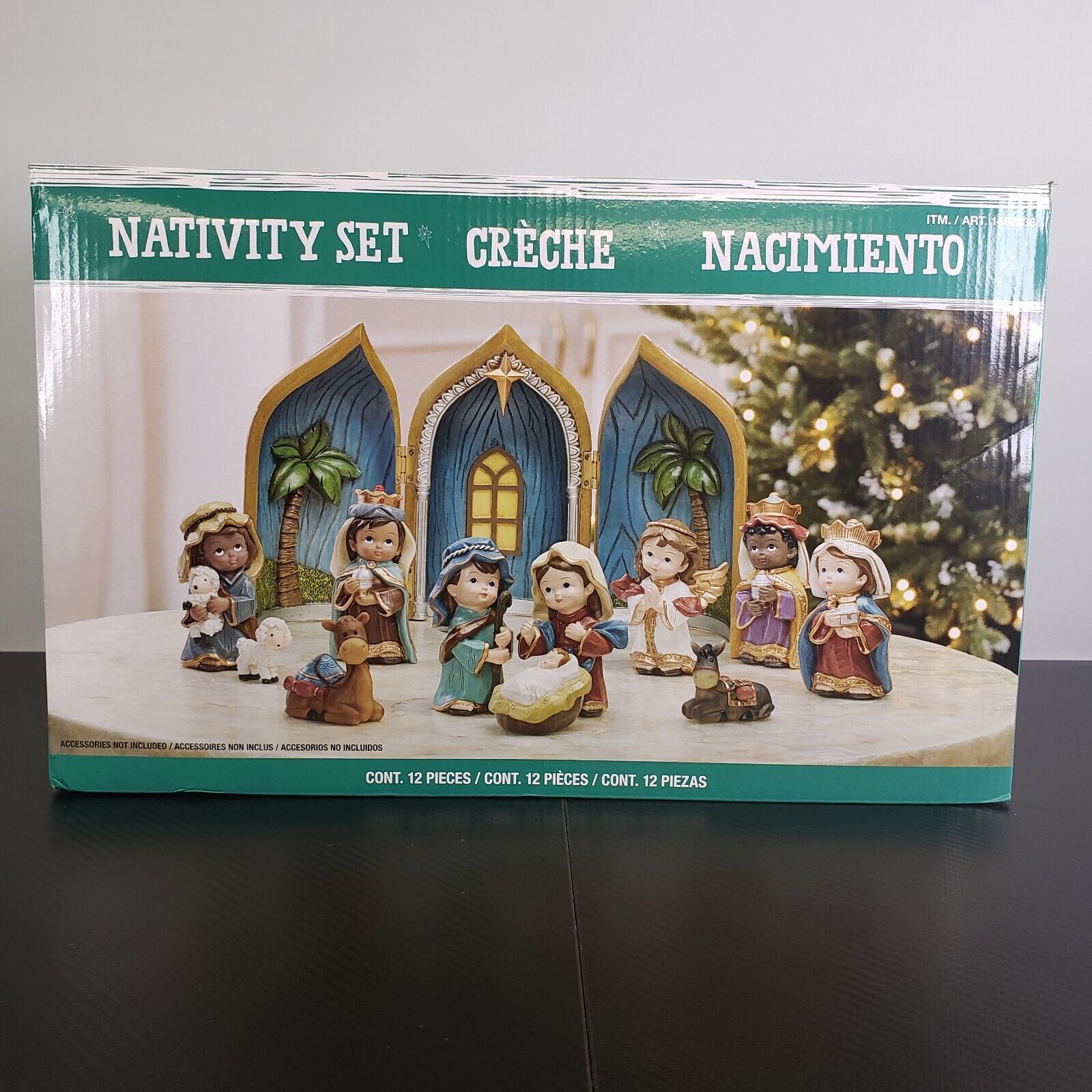 Beautiful Christmas Jesus Nativity Set 12 Pieces Table Top Hand Crafted Painted