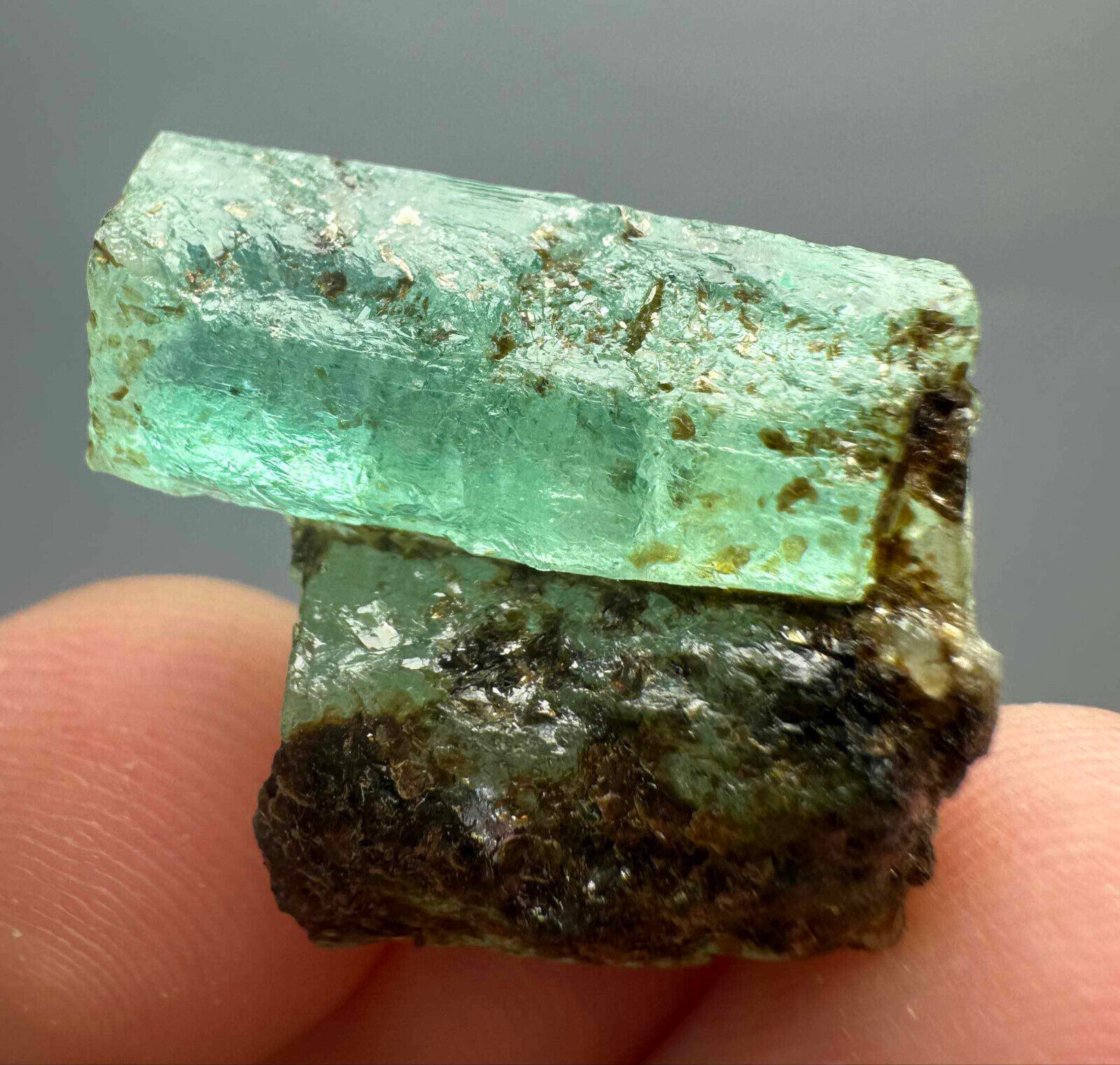 40 CT Full Terminated Green Emerald Twin Crystals From Pakistan