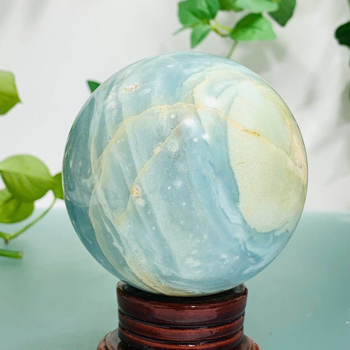 664g Natural Caribbean Stone Quartz Sphere Crystal Ball Healing Decoration
