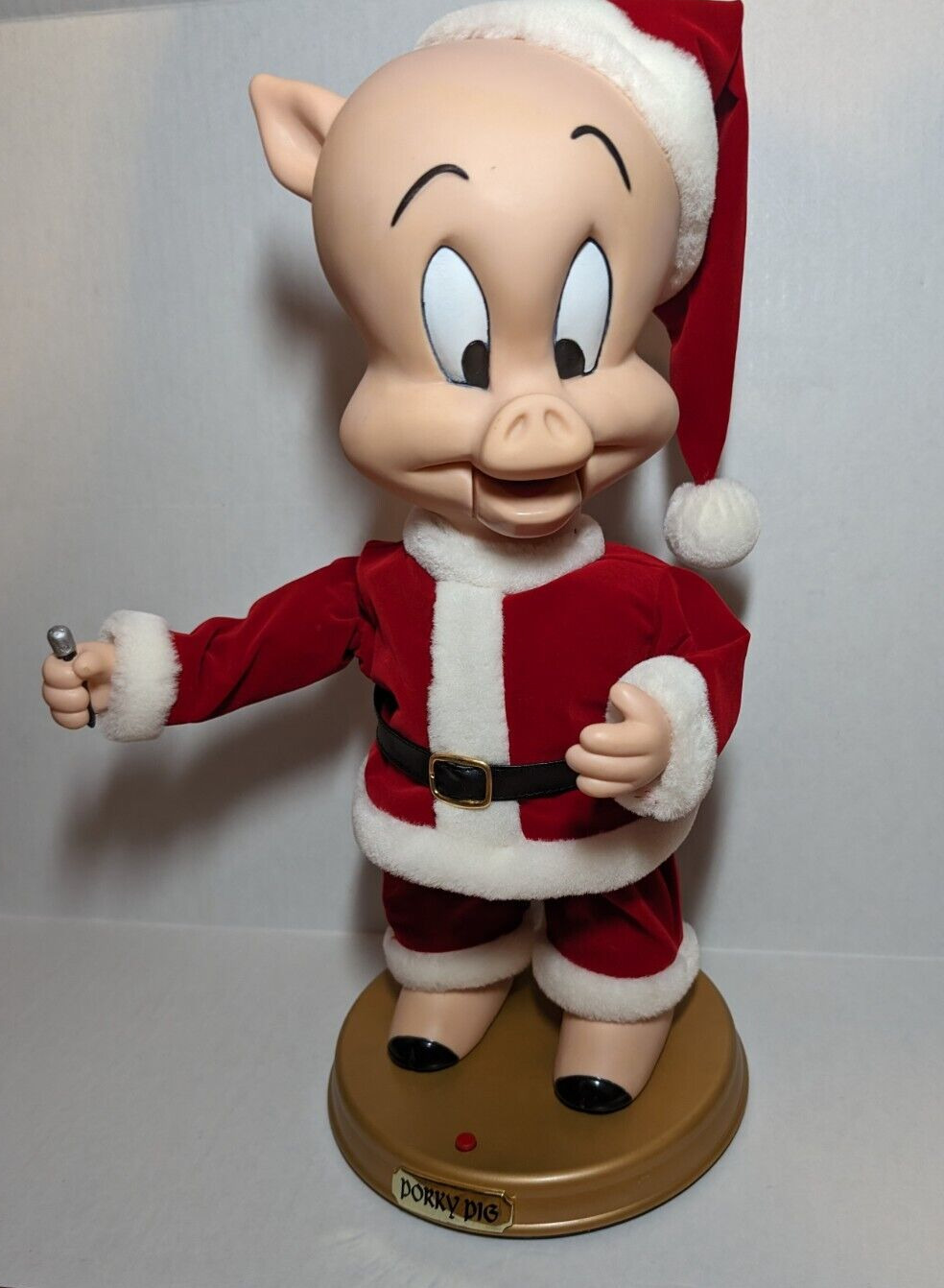 2002 Gemmy Looney Tunes Porky Pig Singing Animated Santa Suit Figure
