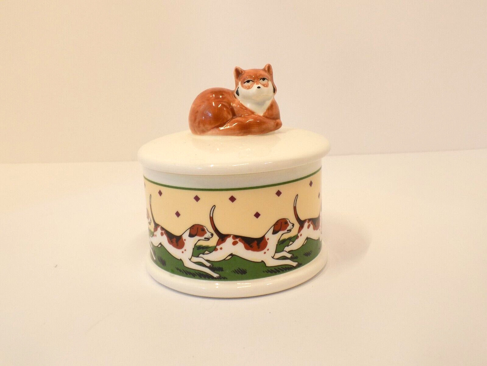 Fox Hunt Scene Hound Dogs Porcelain Trinket Box by VANDOR 1984