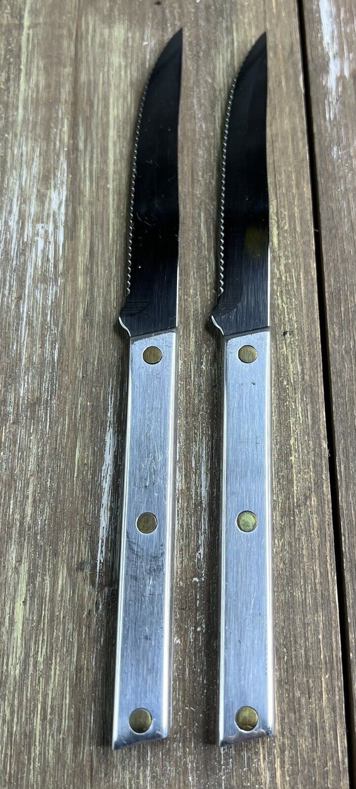 SET 2 Vintage RADA 4” Blade AMERICAN MADE CUTLERY High Carbon Steel STEAK KNIVES
