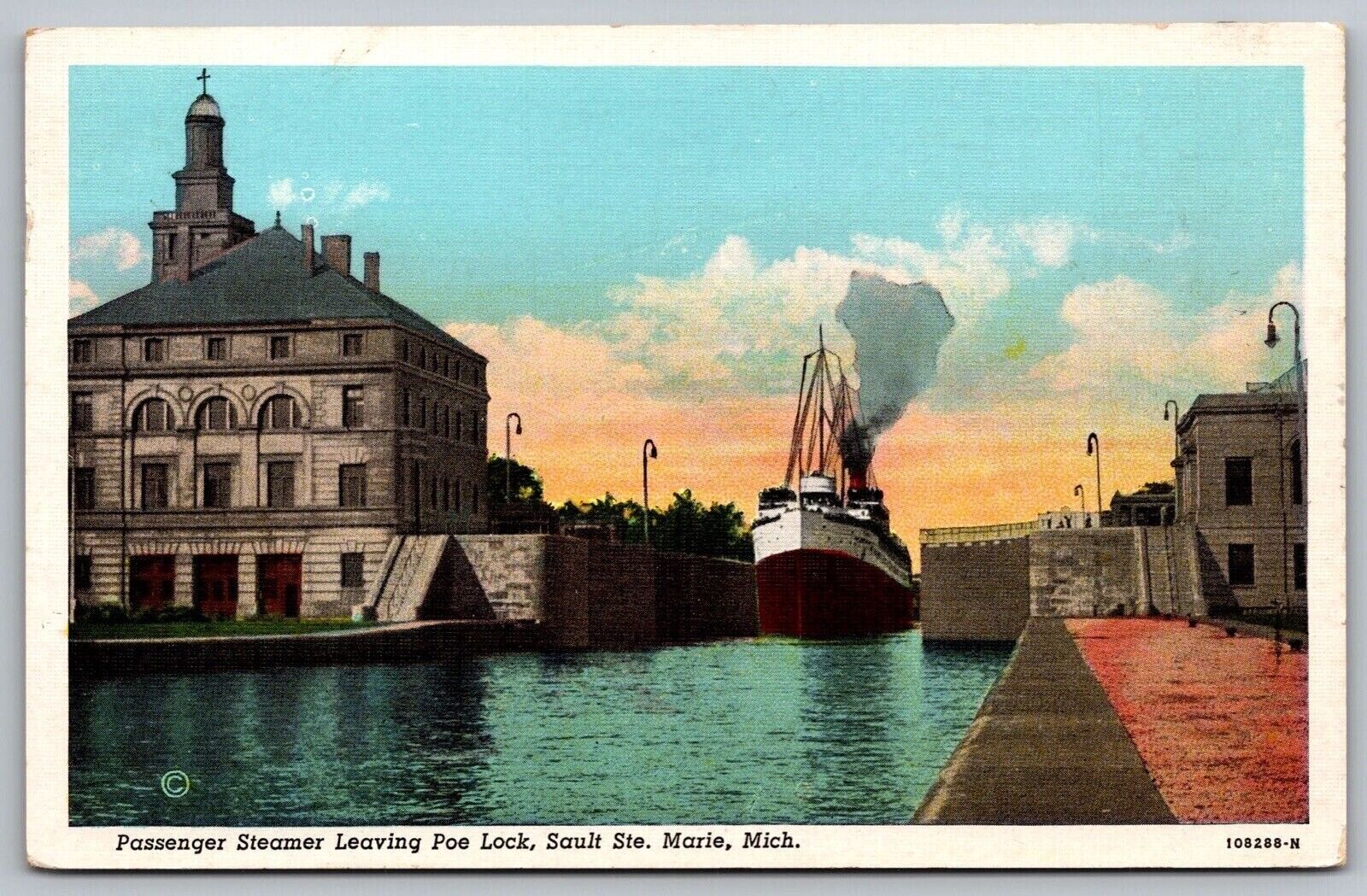 Passenger Steamer Poe Lock Sault Ste Marie Michigan Dock Vintage UNP Postcard