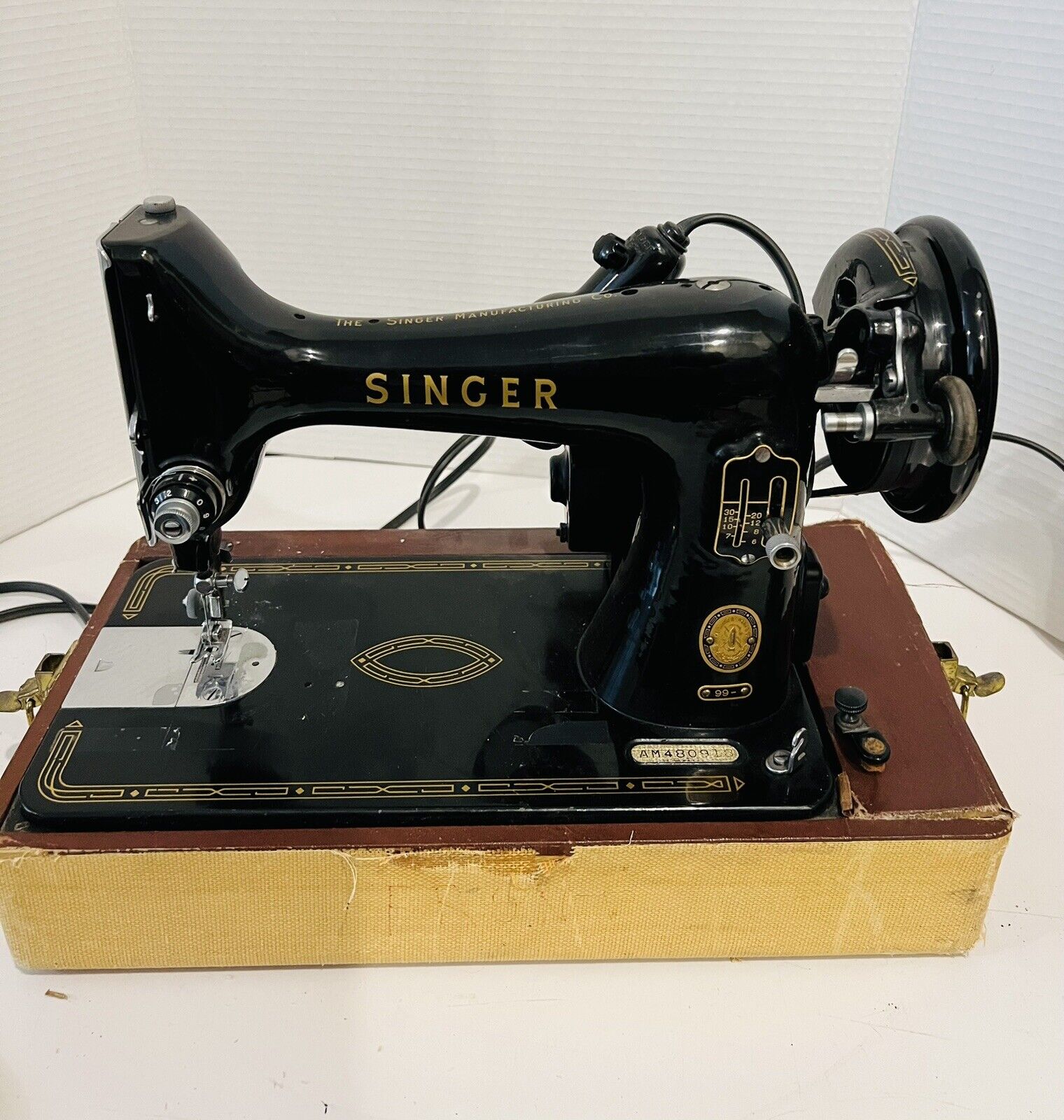 Vintage Singer Model 99- Portable Black Sewing Machine w/ Pedal And Hard Case