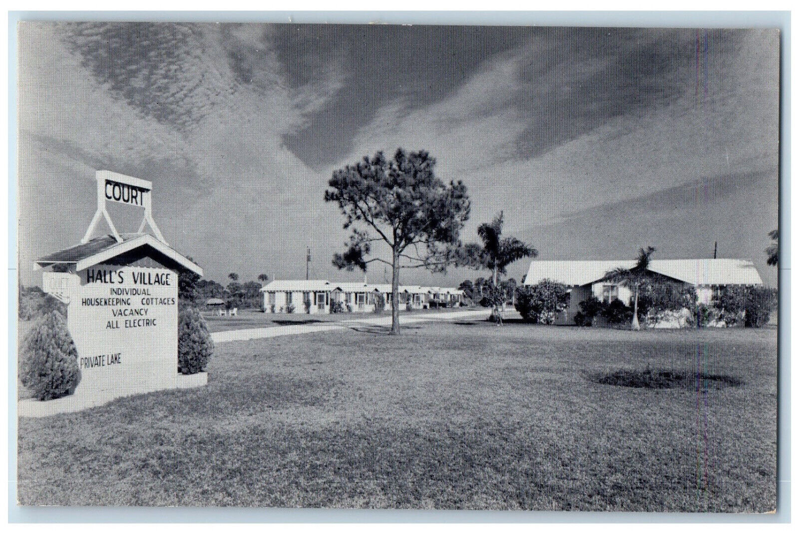 c1960's Hall's Village Tamiami Trail Bradenton Florida FL Vintage Postcard