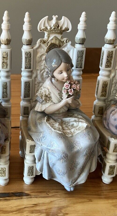 Stylish Thoughtful Girl Sitting on Chair Figurine Porcelain by Lladro Spain 1982
