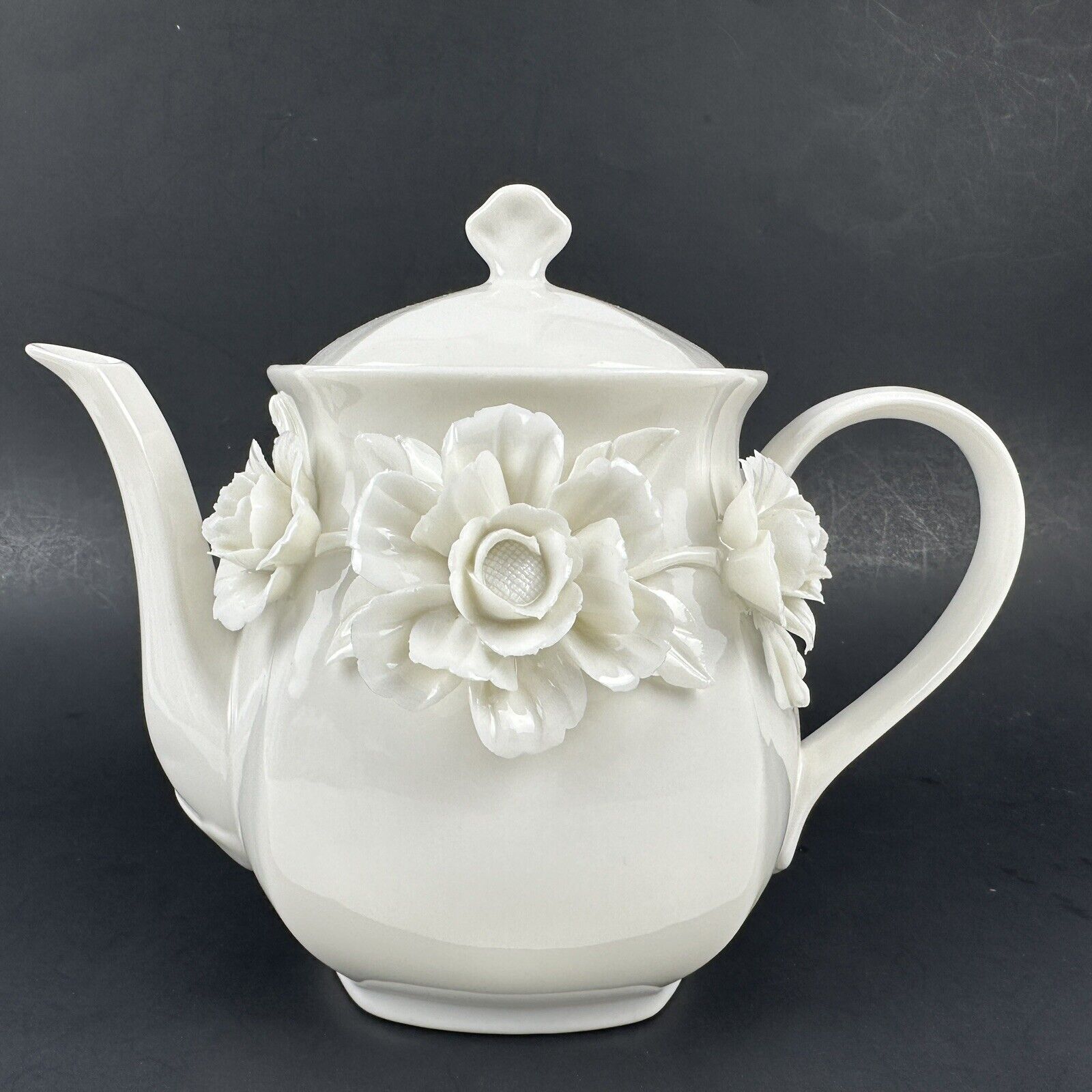 I Godinger & Co Porcelain Rosemary Teapot with Flowers