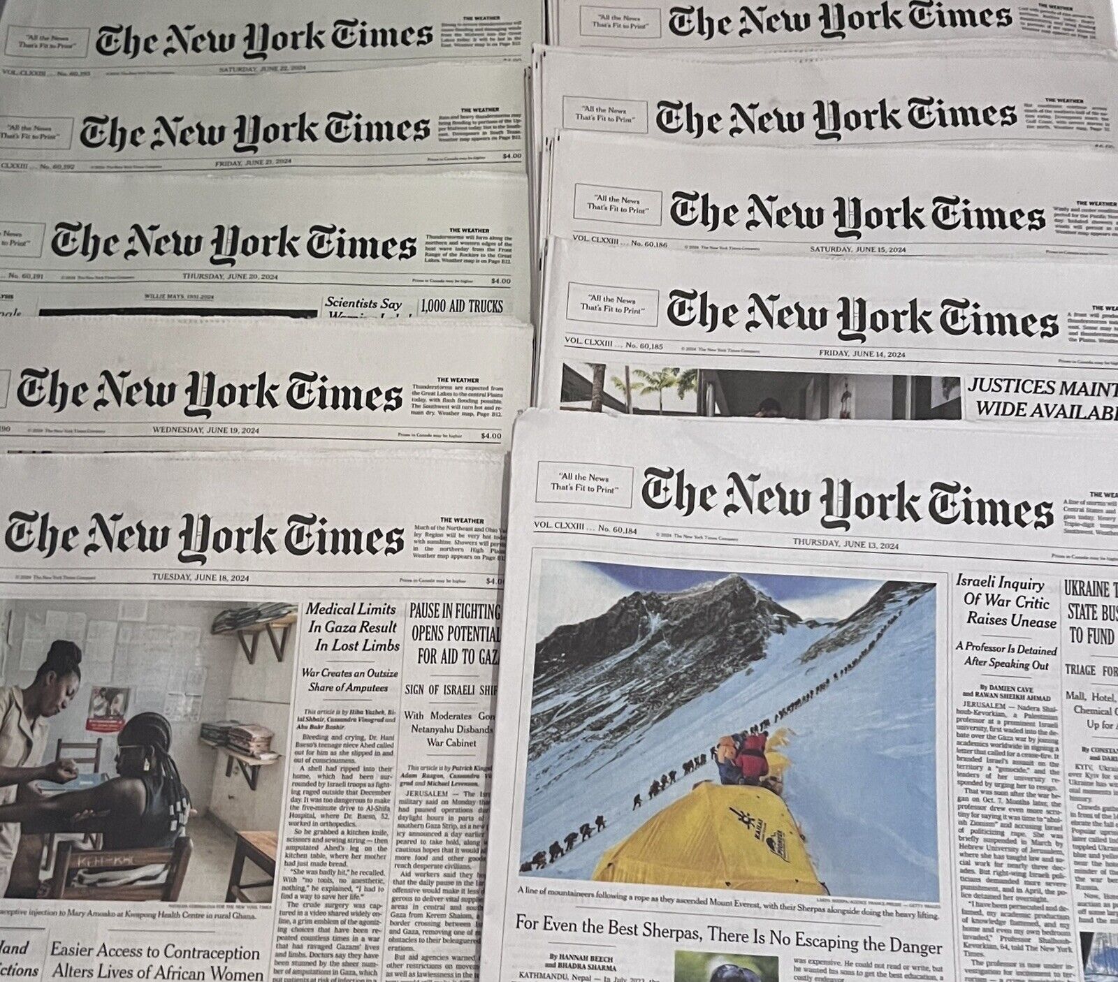 The New York Times Newspaper LOT/10 June 13 14 15 16 17 18 19 20 21 22 - 2024