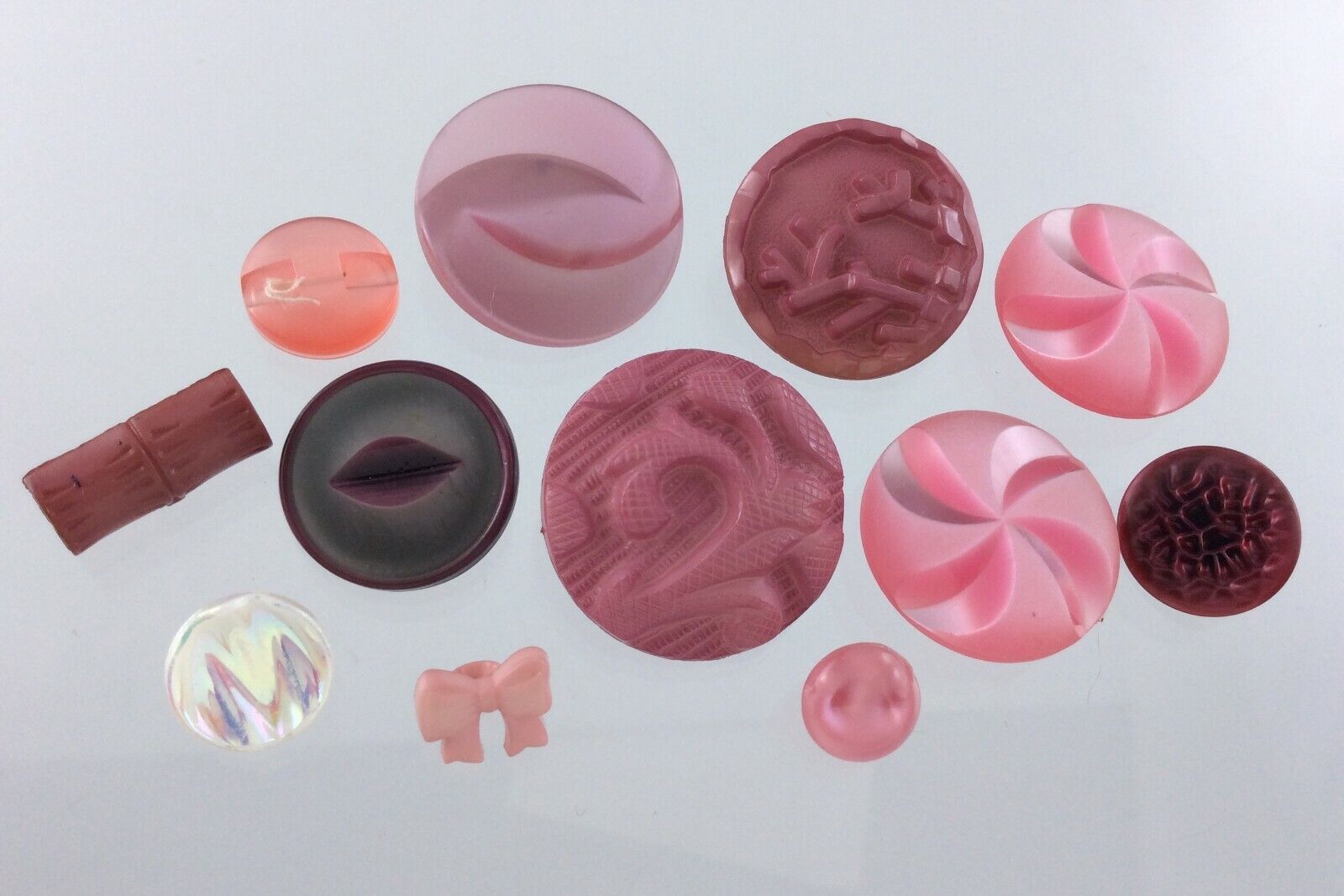 Vintage Molded Plastic Lot Of Pink Garment Button 1.2in Relief Pattern 782C