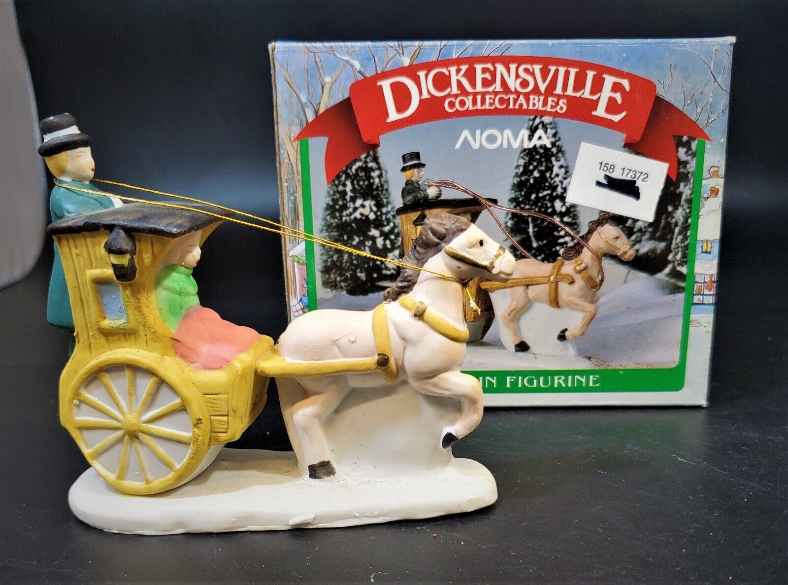 DICKENSVILLE COLLECTABLES 1991 Horse Drawn Carriage Porcelain Figurine NOMA 6149