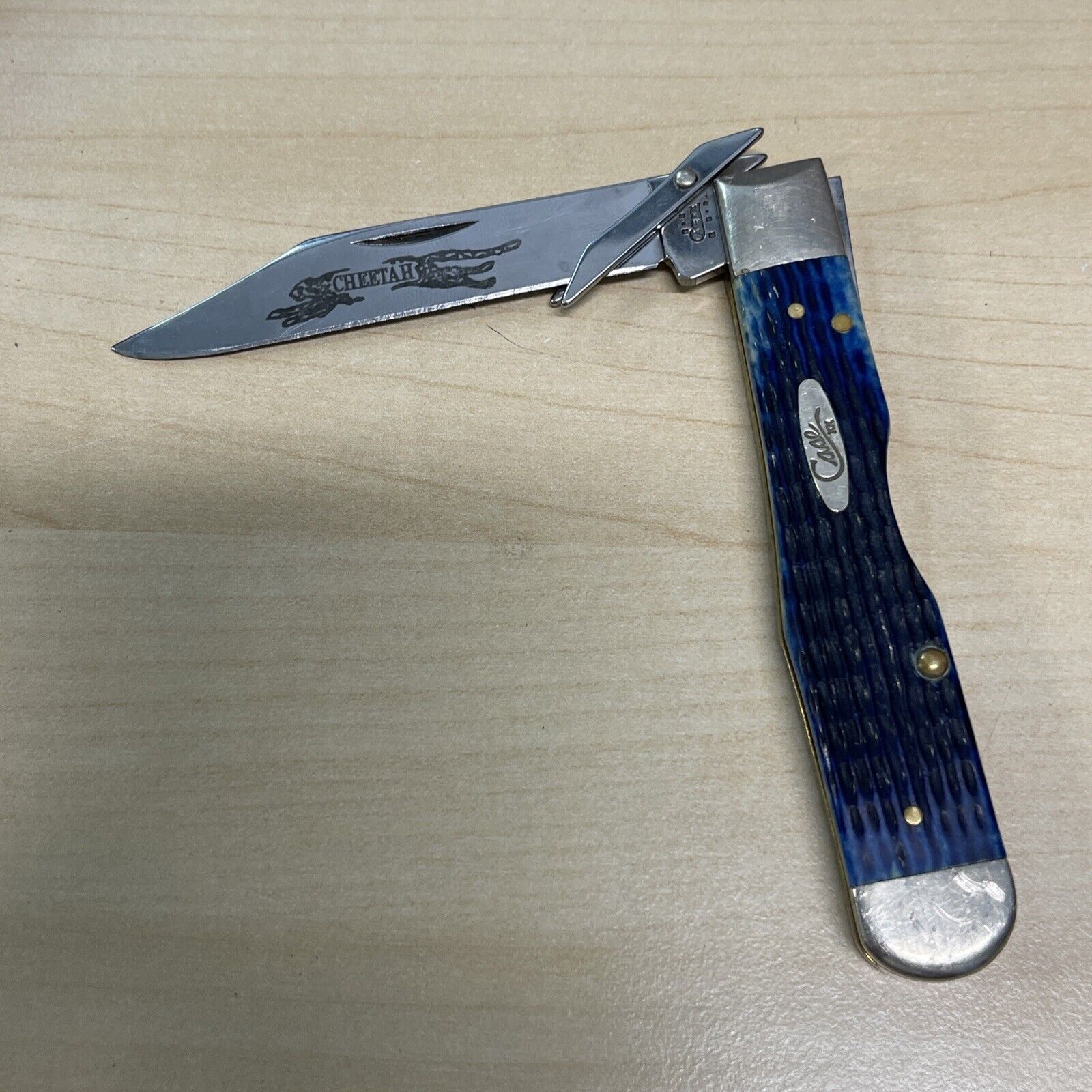 Case XX “CHEETAH 6111 1/2” SS Jigged Blue Bone Folding POCKET KNIFE Mint Cond