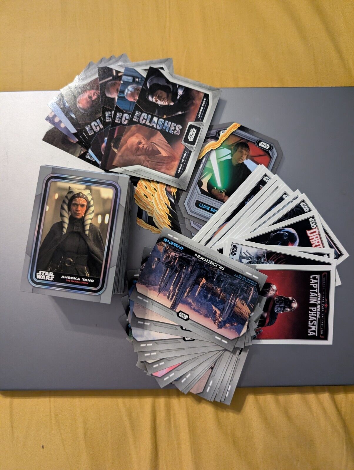 2023 Topps Star Wars Flagship Complete master base set (200 cards) 4 insert sets
