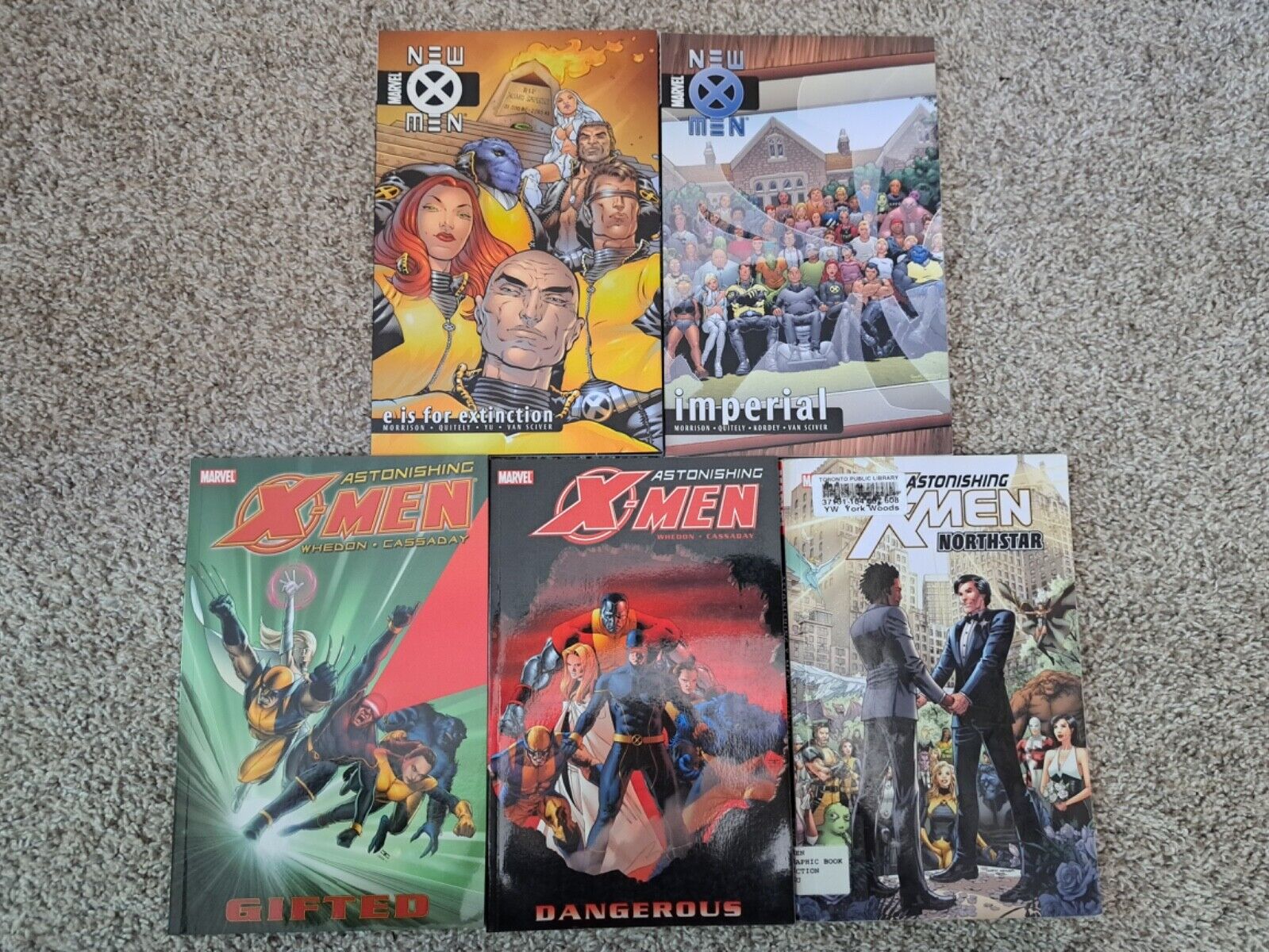 Astonishing/New X-Men Trade Paperback Lot