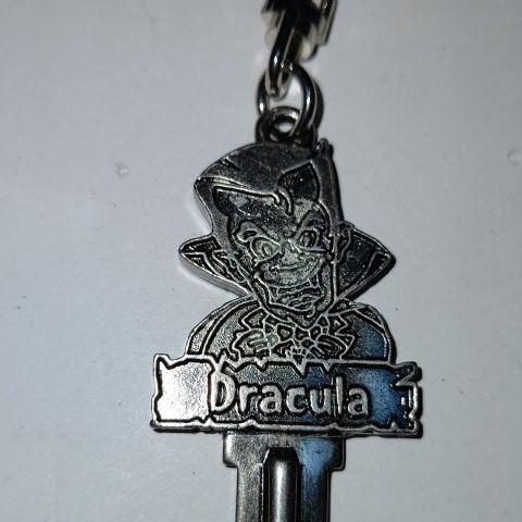 USJ key-shaped Dracula key chain