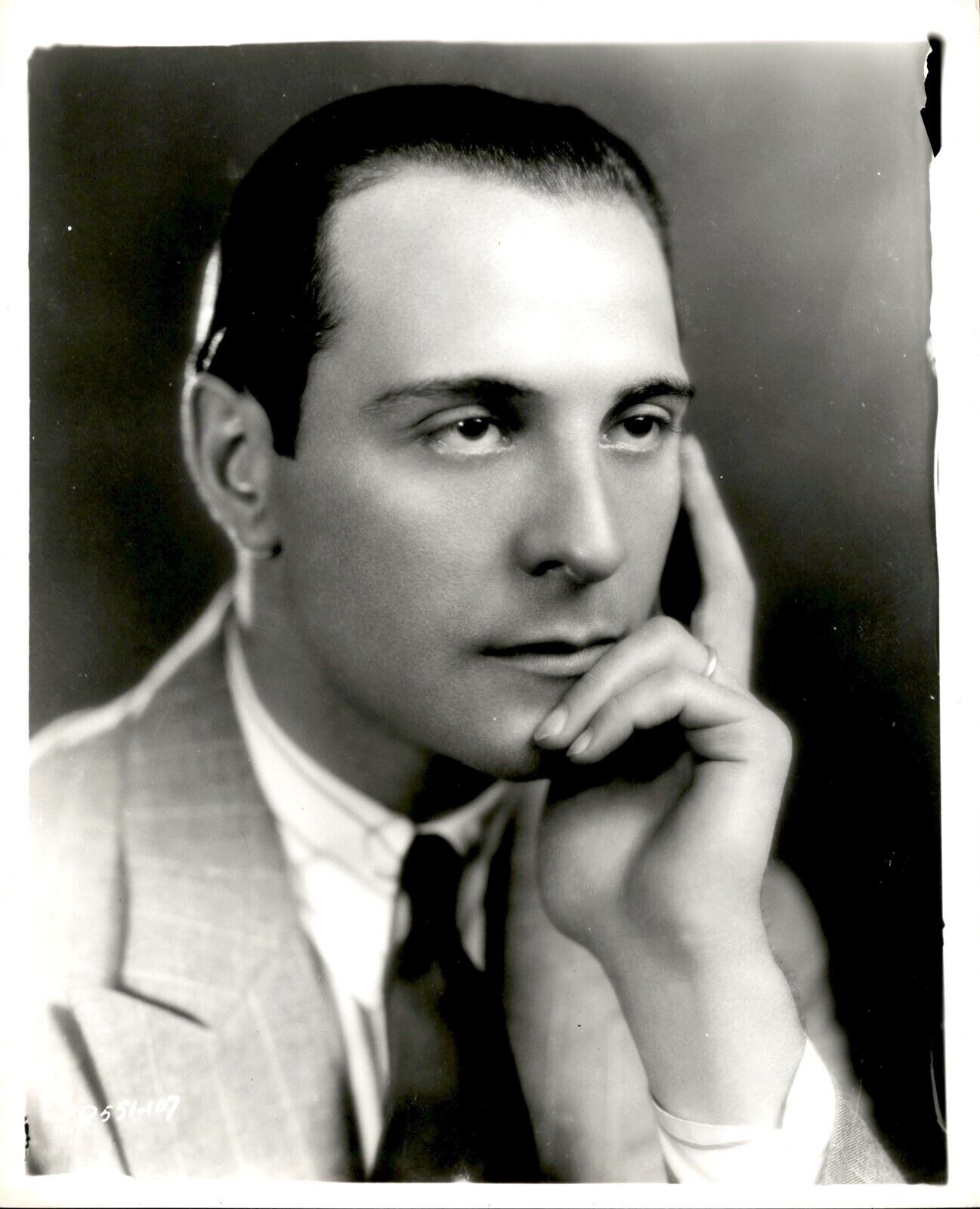 GA197 Original Photo HANDSOME ACTOR CLASSIC CINEMA STAR WITH SLICKED BACK HAIR