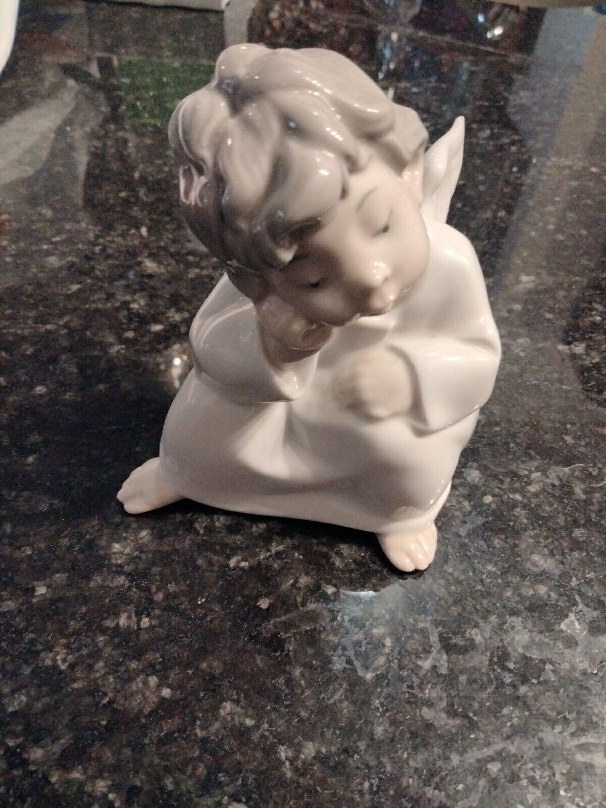 Vintage Lladro porcelain angel figurine 4” tall