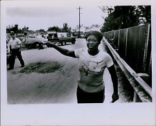 LG822 1981 Original Albert Coya Photo BLACK WOMAN BOSS Trash Dump Supervisor picture