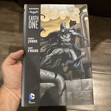 Batman Earth One vol 1 exclusive We Can Be Heroes Dustjacket version picture