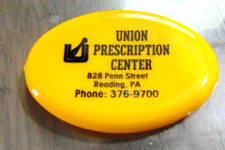 Vtg. Union Prescription Center Yellow Squeeze Change Purse picture
