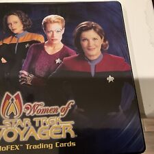 2001 Rittenhouse-The Women of Star Trek Voyager HoloEFX - Set Binder And Inserts picture