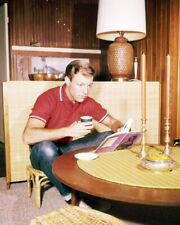 Richard Chamberlain 8x10 real Photo candid at his home 1963 picture